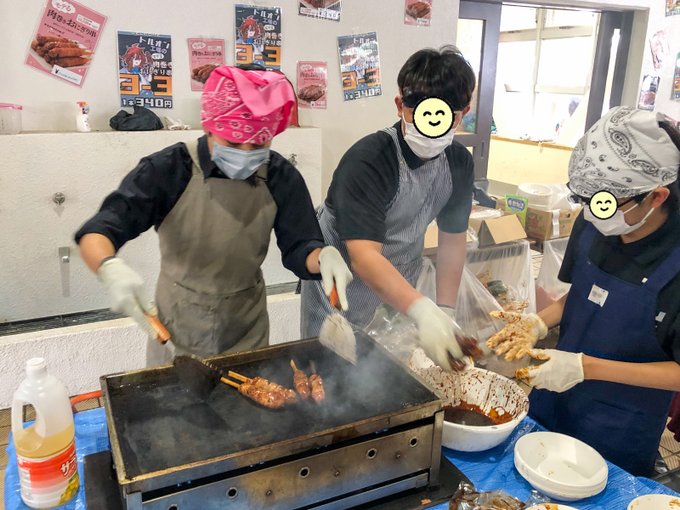 文化祭で注文した700本、大行列であっという間に売り切れです！！